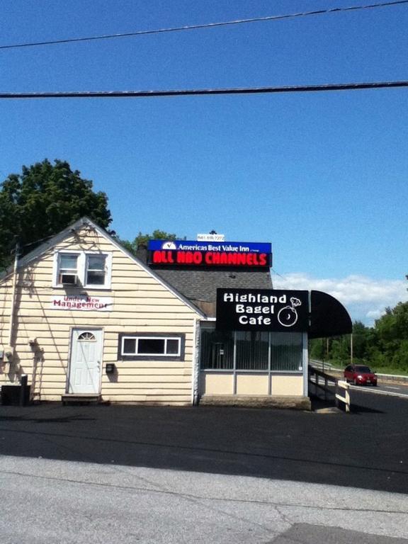 Americas Best Value Inn Highland-Poughkeepsie エクステリア 写真